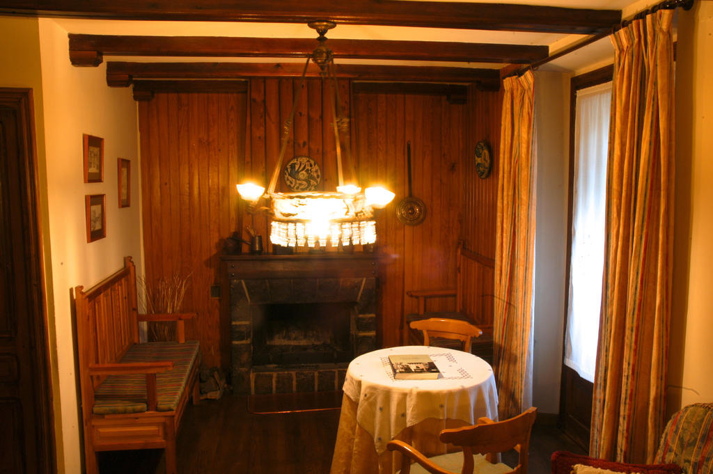 Hotel Casa Frauca Sarvise Bagian luar foto