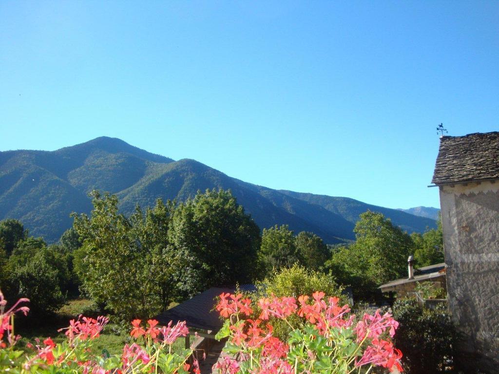 Hotel Casa Frauca Sarvise Bagian luar foto