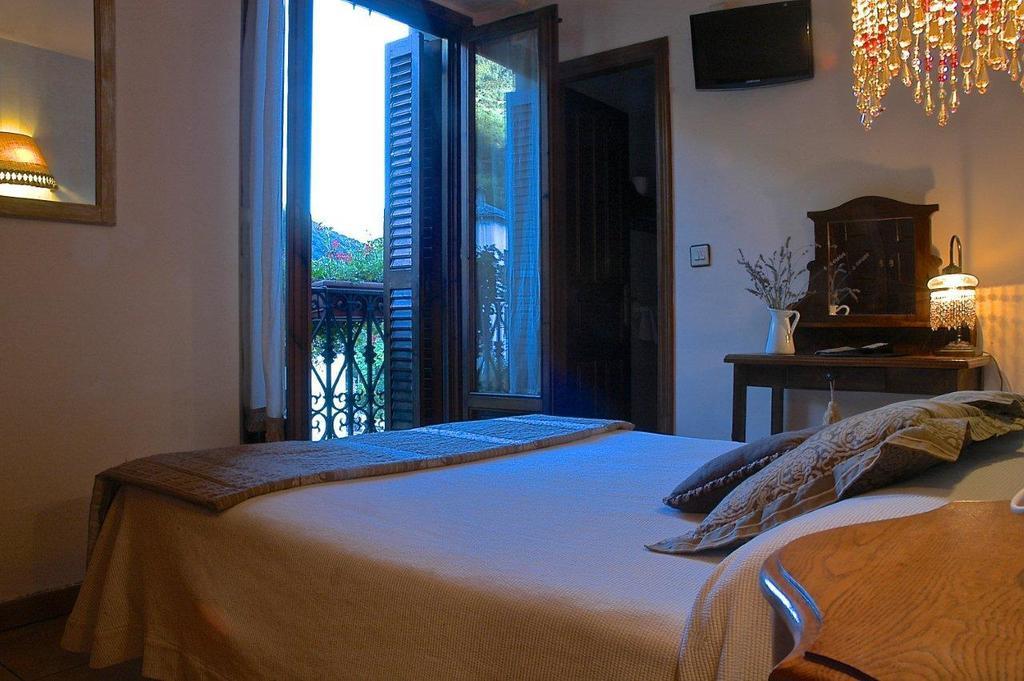 Hotel Casa Frauca Sarvise Ruang foto
